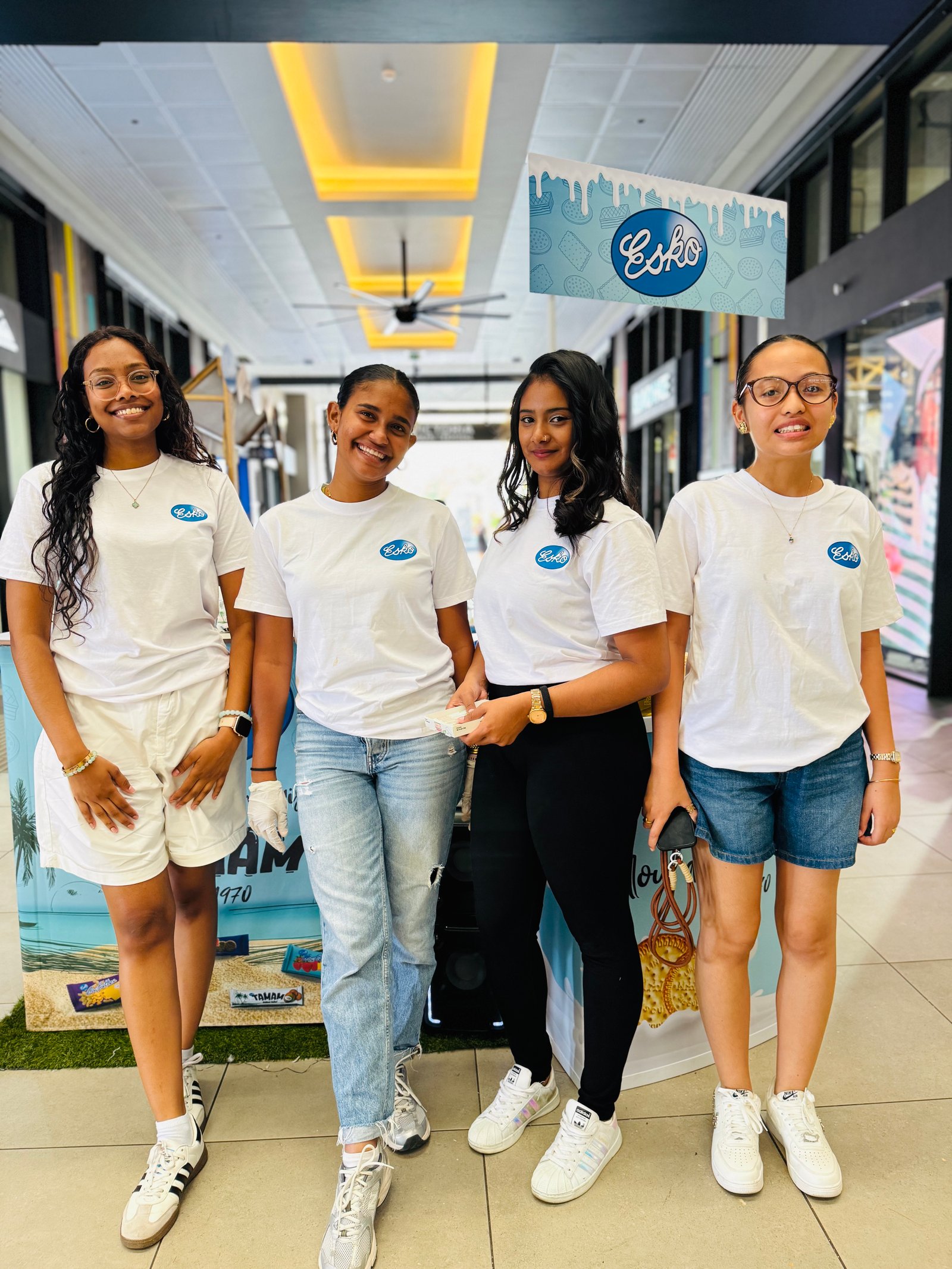 Esko Tamam Hostess 6